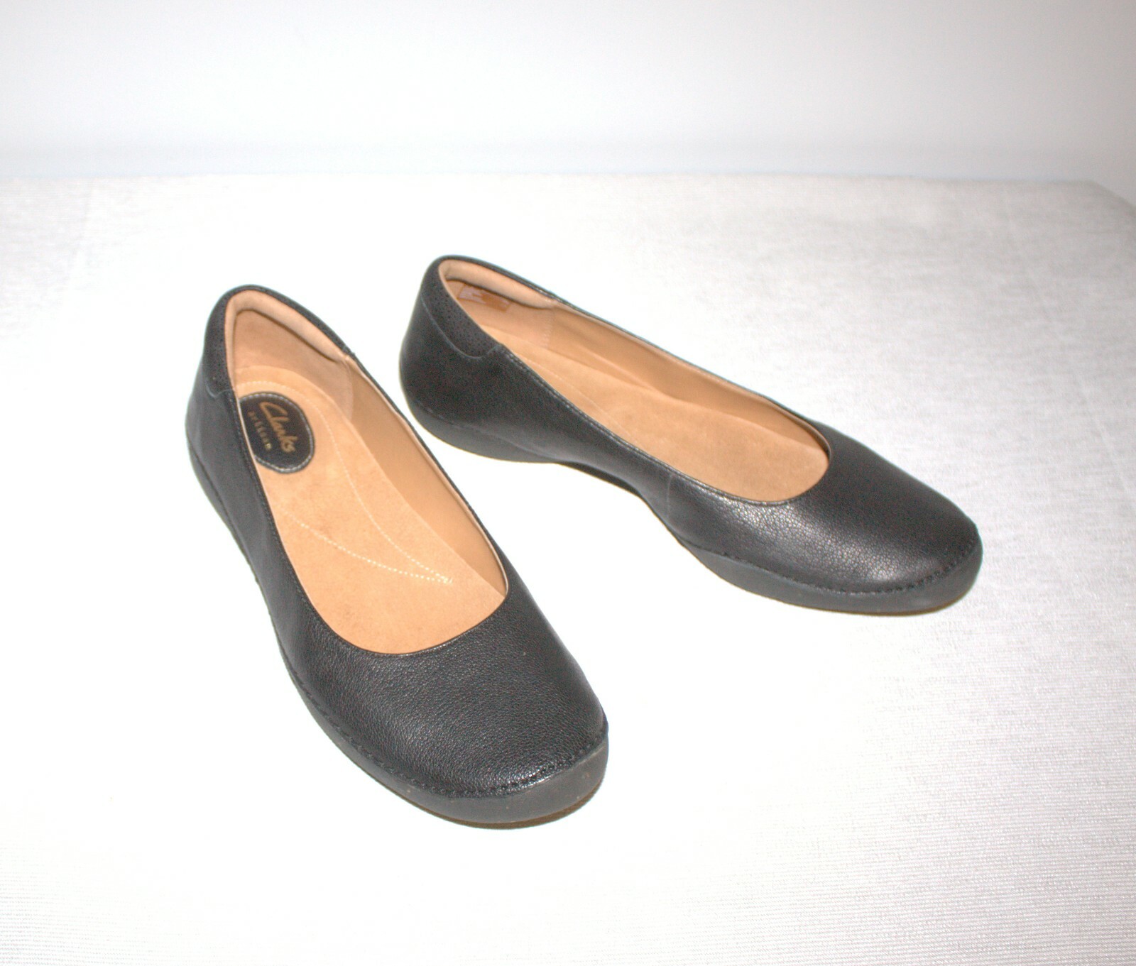 clarks artisan flats