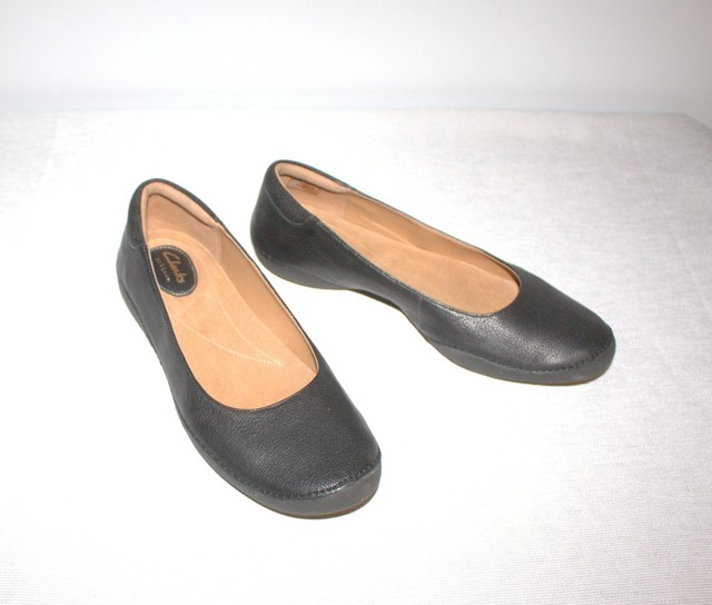 clarks leather flats