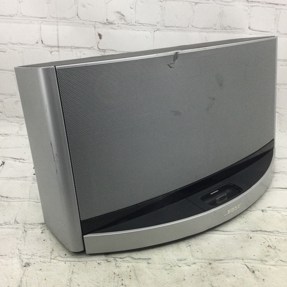 Bose SoundDock 10 Digital Music System W/ Remote - Silver
