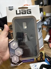 Q4. UAG Pathfinder Series Case for Samsung Galaxy Note 4