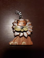 Wood Lion Moving Mane Keychain