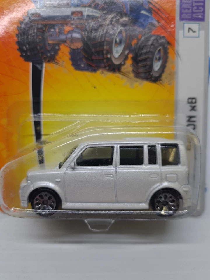 Matchbox MBX Scion xB Pearl White MB #7 Rare 2005 Diecast Metal Car J5589 New - Image 4 of 4