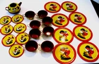 24 PIECE TIN LITHOGRAPH TEASET CUPS SAUCERS PLATES TEAPOT OHIO ART VINTAGE 1940