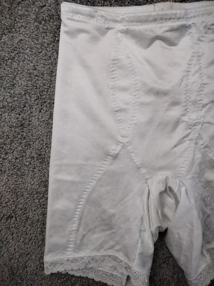 Pantalones Cortos Sears Vintage Para Mujer Faja Modeladora Talla Mediana Años 60 Años 70 GrannyCore Foto 2 de 4
