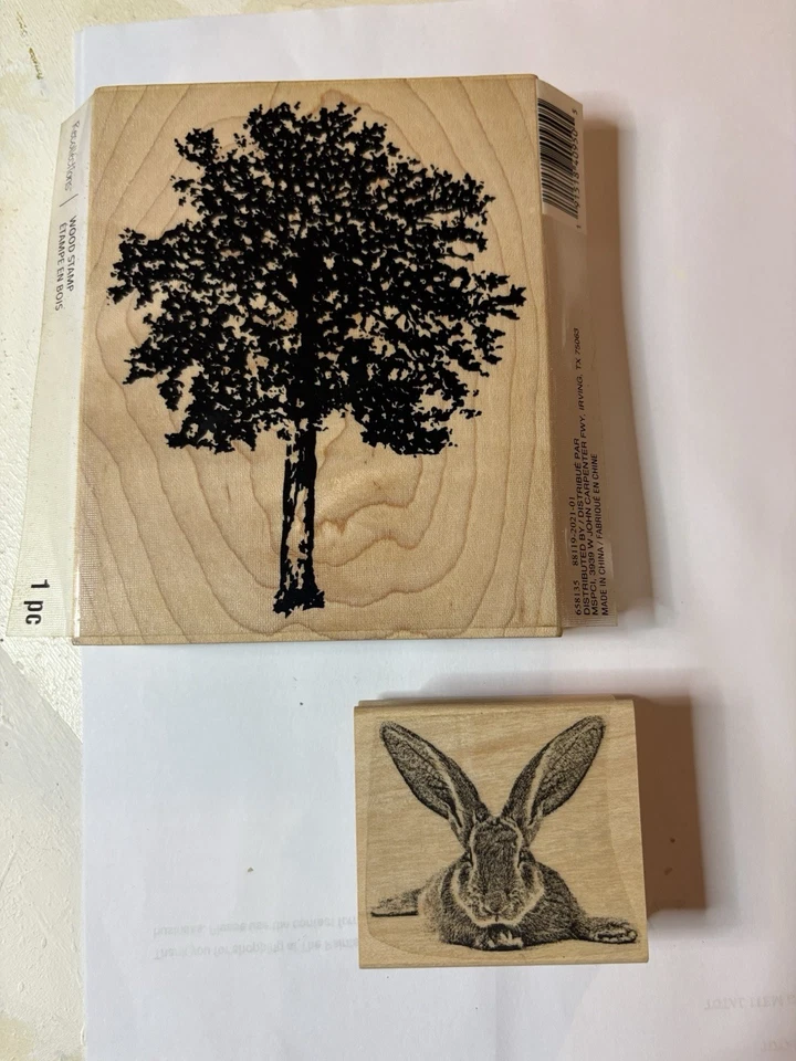 Juego de 2 Sellos RETIRADOS LG Madera NUEVO Recuerdo/Diseños Artesanía RARO COLECCIONISTAS Foto 2 de 4