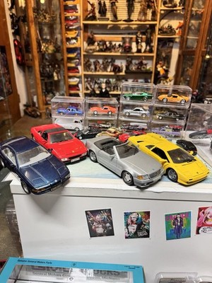 welly 1/24 diecast cars Lot  Of 4