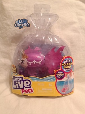 Little Live Pets LIL DIPPERS Princessa Neon Fish Feeder  Fish Swims Out Toy Swim