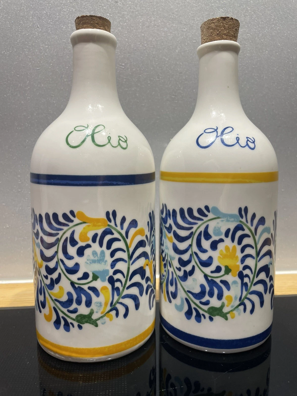 Pair of Rustic Decorative Mediterranean Style Ceramic Oil Bottles Dispensers
Opens in a new window o