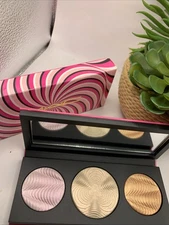 MAC Step Bright Up Extra Dimension Skinfinish Trio Palette “LIGHT “