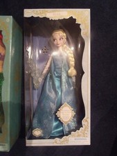 Disney Store Frozen Deluxe Featured Singing Light Up Elsa 16"