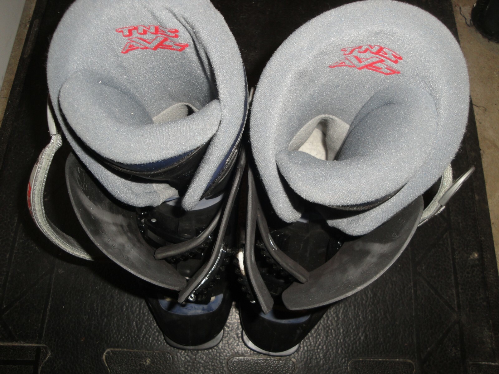 SALOMON Stivali da sci Technica TNS AVS taglia 6 5 40 da uomo neri buone condizioni