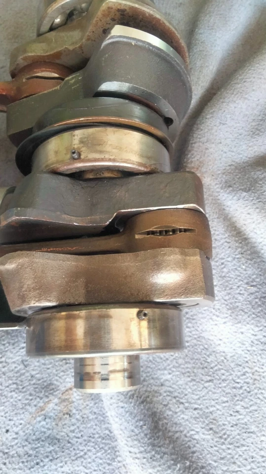 Used Outboard Motor Parts Suzuki  DT 25 Crankshaft Complete . - Image 2 of 4