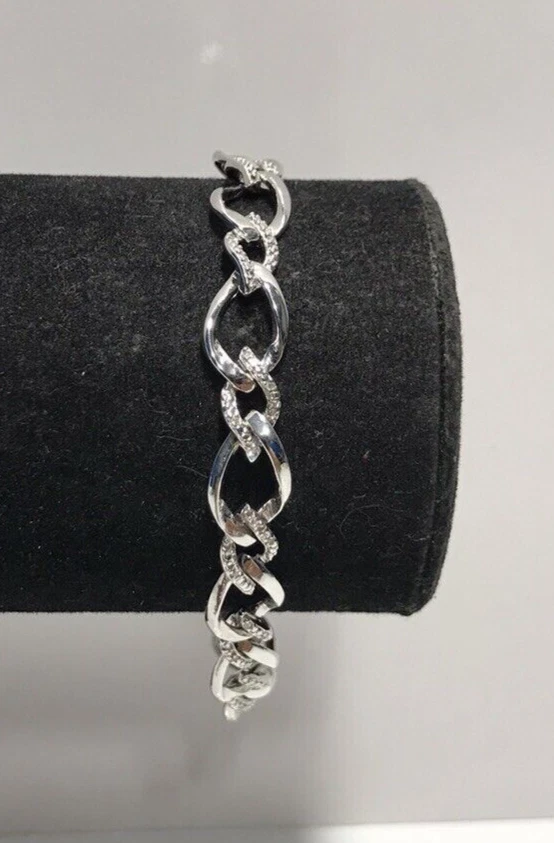 Beautiful Signed SUN 925 Sterling Silver Diamond Chip 7.5 Tennis Bracelet