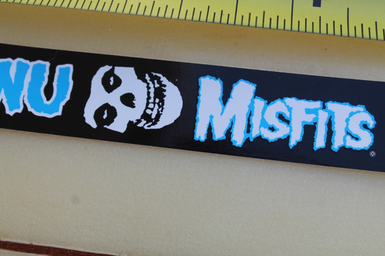 MISFITS Skull Punk GNU Snowboards Mountain Powder Ski Snow Snowboarding STICKER