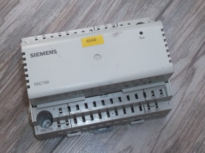 SIEMENS RMZ788 Zusatzmodul für Synco 700 Regler 4 UE 2 AA 2 DA - 4 UI 2 AI 2AO