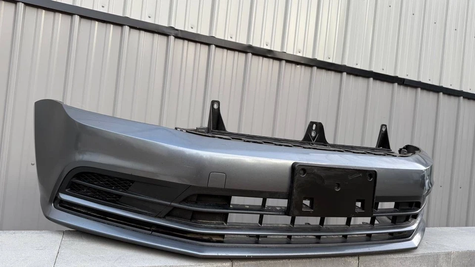 !!️ ¡¡SIN ENVÍO!!️ 2015 2016 2017 2018 PARACHOQUES DELANTERO VOLKSWAGEN JETTA GRIS Foto 3 de 3