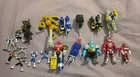 LOT of 19 - Vintage Saban's Power Rangers Micro Mini Figures Accessories.￼