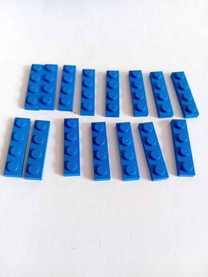 Nr 173    15xlegoplatte 3710   1x4 Blau - Bild 1 von 1