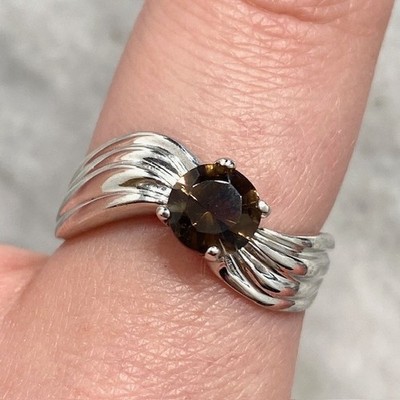 Rauchquarz Ring 9 Karat Gold strukturiertes Wellenband 375 Weißgold - Größe M 1/2