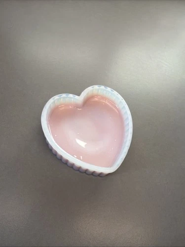 E1 Vtg Fenton Pink White Heart Shaped Trinket Dish w/o Lid. Replacement Ga0