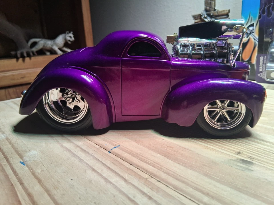 muscle machines 1 18 scale 1941 Willys Coupe slammed/lowered - Image 2 of 4