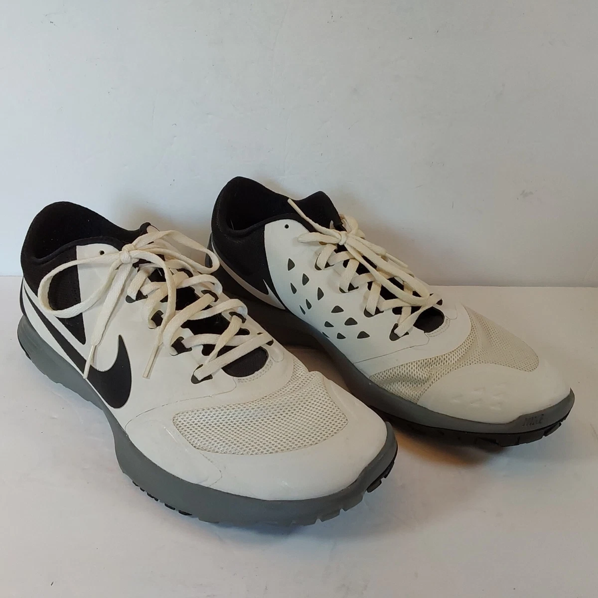 Athletic shoes nearby clearance