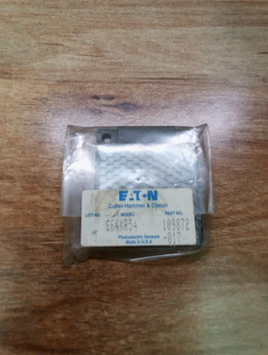 Eaton E64KR54/ 109872 Rectangular Reflector