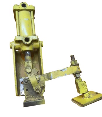 DESTACO 847-U Pneumatic Holddown Action Clamps, Cylinder  Fast Shipping 