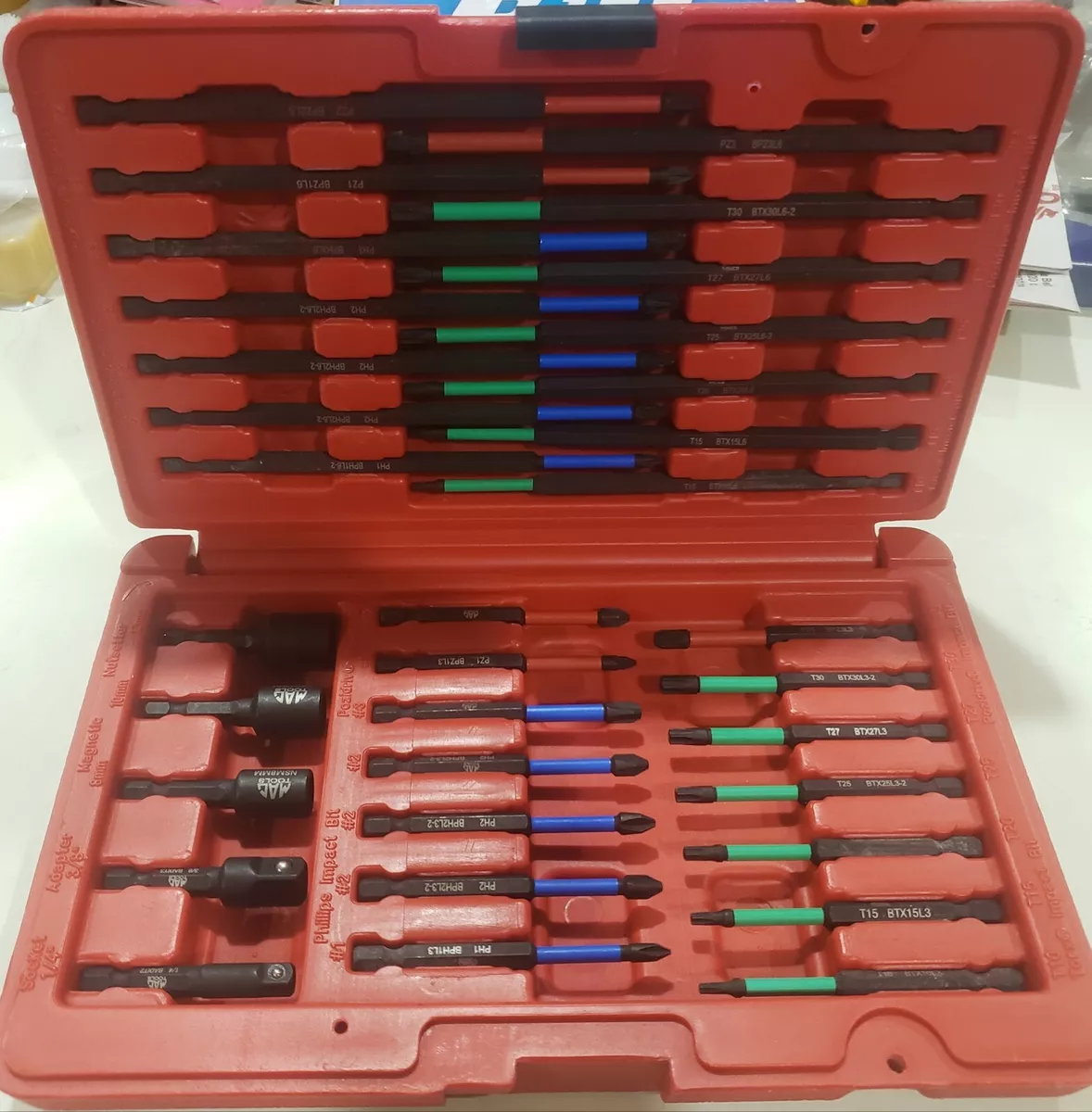 SD33KL Mac Tools 33PC. 1 4In. Hex Drive Long Power Bit Set USED