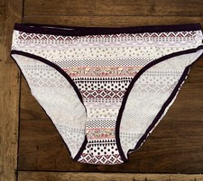 Victoria  s Secret Stretch Cotton Bikini Panty Large L NWOT Multicolor