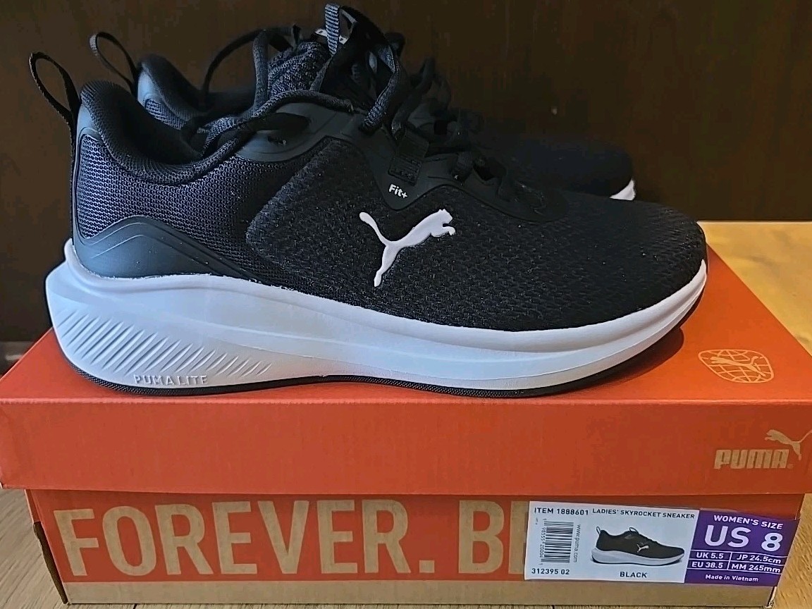 Black/white 8