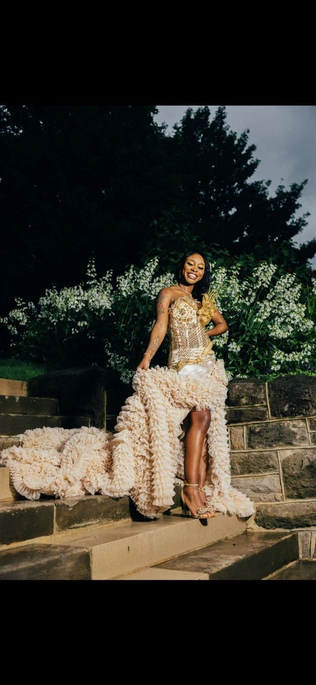 Sexy Vestido Caqui de Baile de graduación Sin Tirantes Lazo Espalda Abierta Lentejuelas Anfitrión Banquete Vestidos de Noche Foto 3 de 4