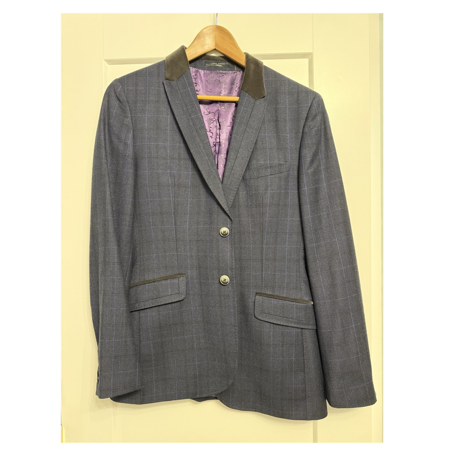Ted Baker Men's 36R Gray Check Suit Jacket Purple Lining Single