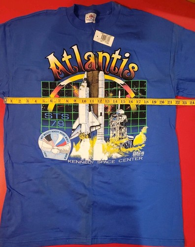 VTG 1996 Kennedy Space Center T- Shirt Men XL Atlantis SPACE SHUTTLE NASA USA - Picture 3 of 8