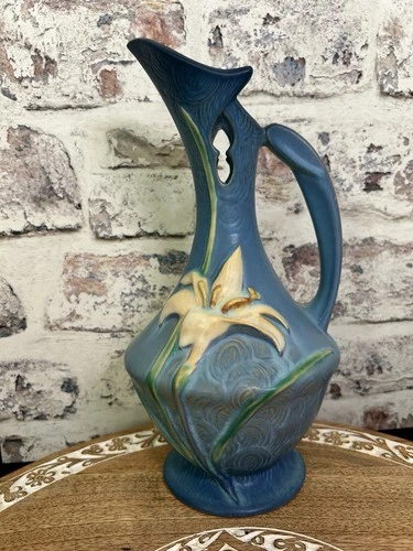 Roseville Pottery Zephyr Lilly Ewer Circa 1946 #23-10 Bermuda Blue