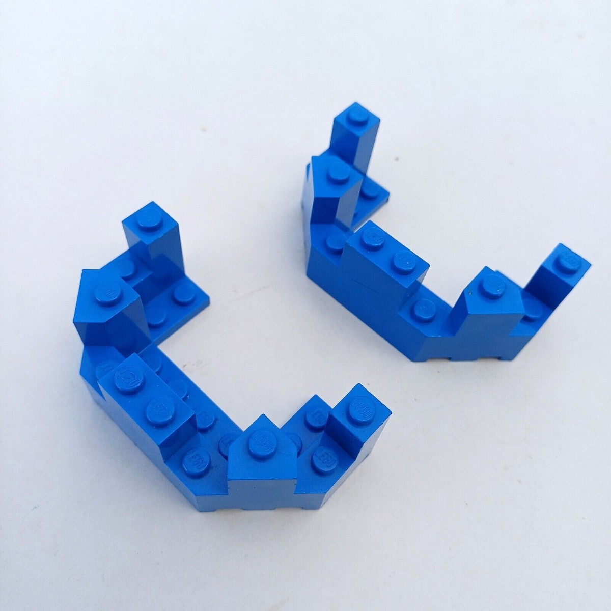 LEGO Vintage/Classic Knights/Castle x2 Blue Turrets Top 6066 From