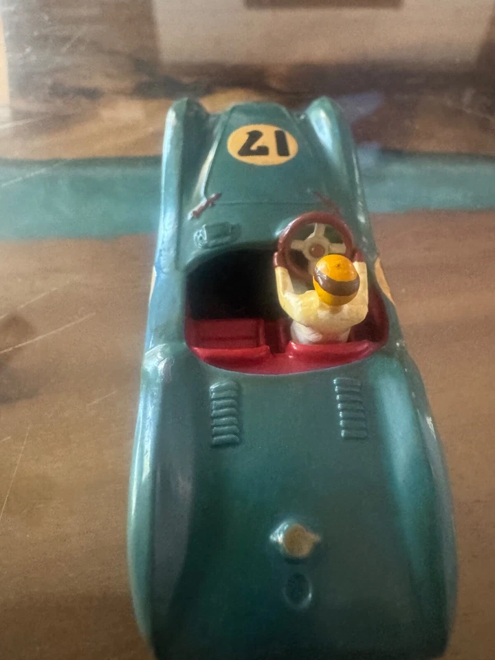 DINKY TOYS 110 ASTON MARTIN DB3 SPORTS Number 17 Green - Image 4 of 4