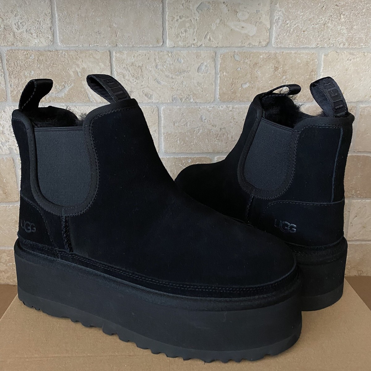 UGG NEUMEL CHELSEA 2” PLATFORM BLACK SUEDE MINI SHOES BOOTS UGG NEUMEL CHELSEA 2” PLATFORM BLACK SUEDE MINI SHOES BOOTS