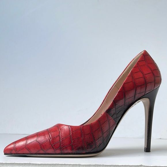 Denis Shoes Womens Red Croc Embossed Leather Pumps 3200-39 US