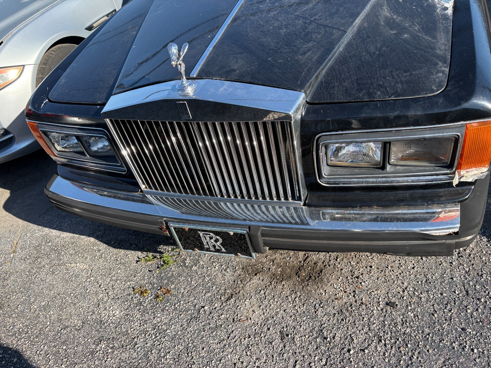 ROLLS ROYCE SILVER SPUR  GOOD USED FRONT BUMPER  FITS 1991 TO 1998
