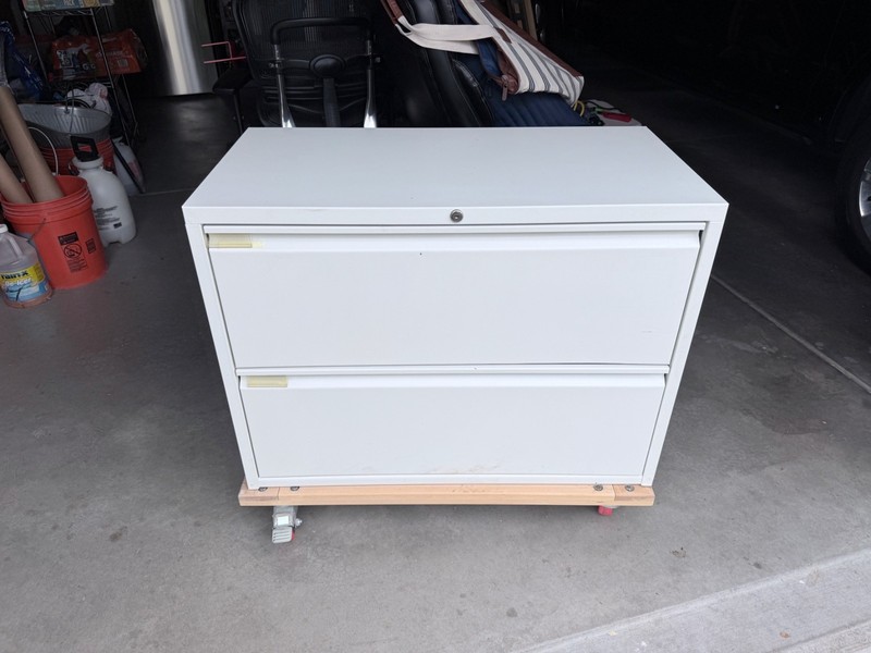 Steelcase 2 Drawer Lateral File Cabinet