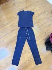 figs scrubs women set xs