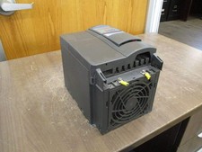 Siemens SED2-5.5/22X AC Drive 6SE6436-2UC25-5CA0 7.5HP 3Ph w/ Keypad Used