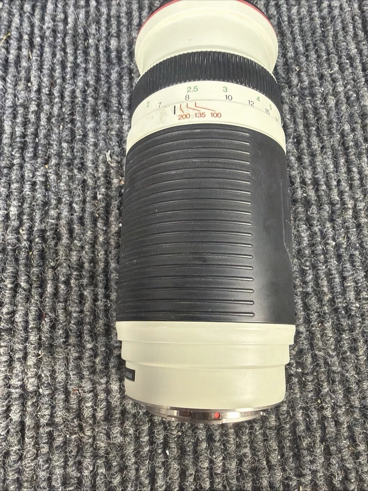 Vivitar Series 1 :: 100-400mm f4.5-6.7 MC Autofocus Telephoto Zoom Lens -Minolta - Image 4 of 4