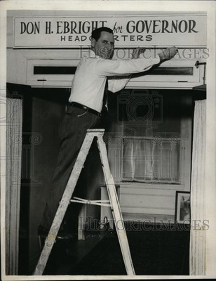 1950 Press Photo Col Don Ebright candidate of Governor of Ohio at his HQ