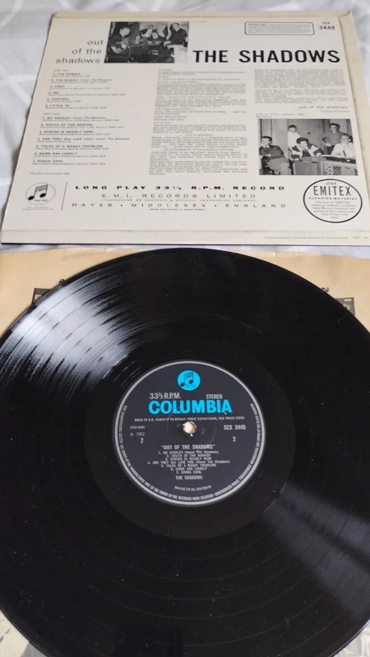 THE SHADOWS - OUT OF THE SHADOWS - BLACK AND BLUE LABEL - STEREO - SCX 2449 - NM - Image 4 of 4