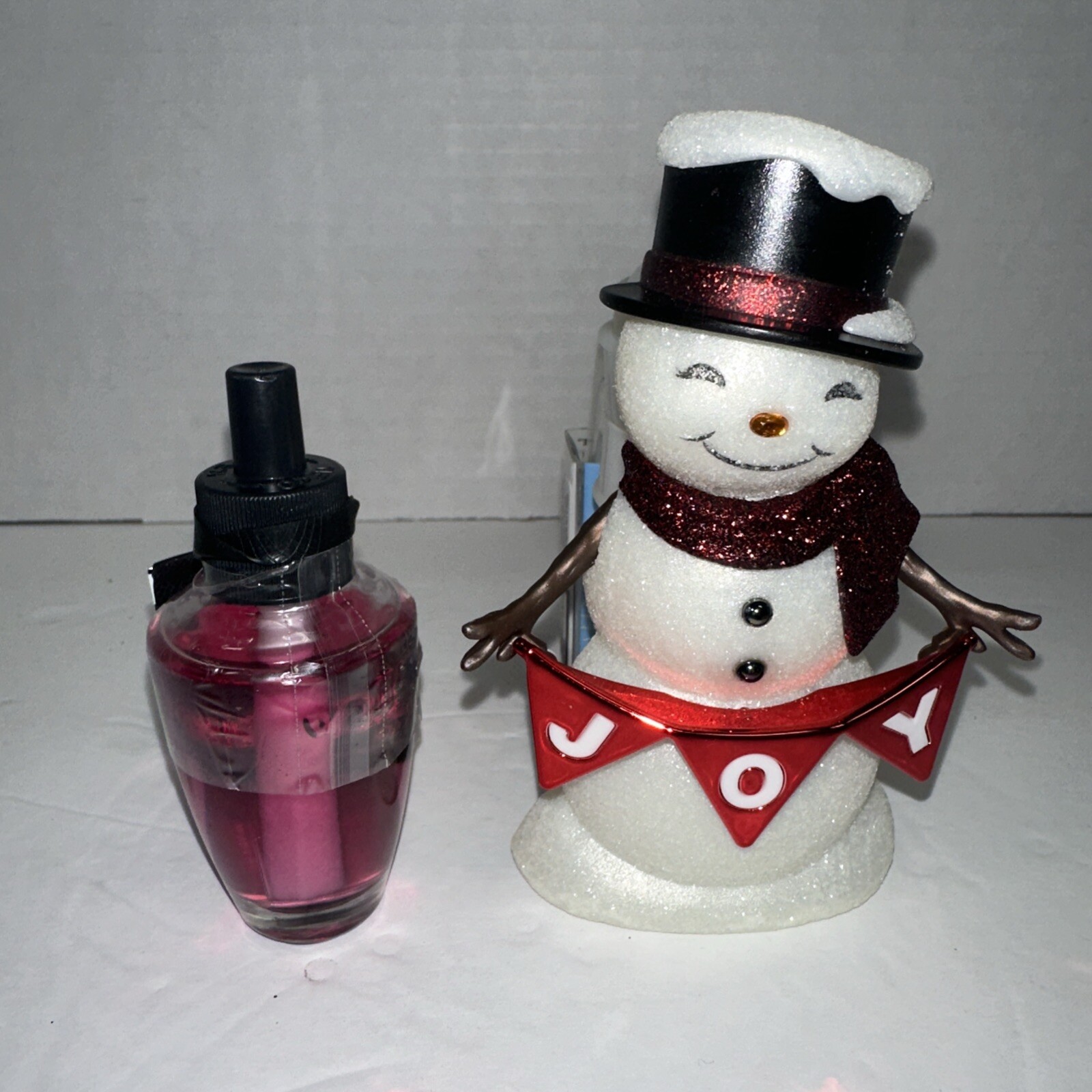 NEW Bath & Body Works Christmas Joy Snowman Wallflower Plug + Fragrance-image