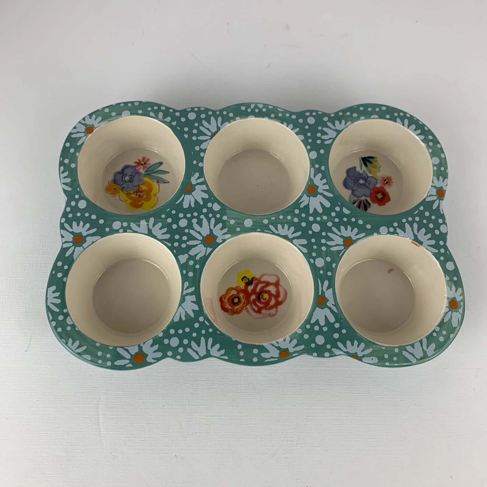 1027 Pioneer Woman FLEA MARKET Floral Teal Stoneware Decorated Muffin Pan