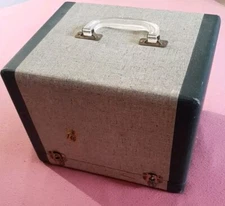 Vintage Green Projector ( AV carrying) Case 12" X 9.5" X 9" wood heavy duty