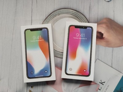 Apple iPhone X 本体 箱付き Apple iPhone X - 256GB - Silver - BOX ONLY - w/Booklet and